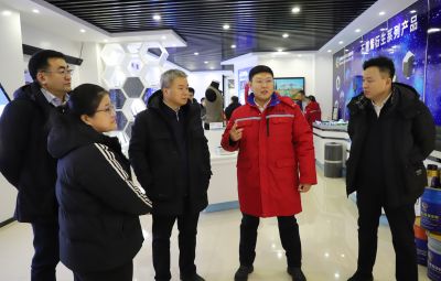 中國建設(shè)銀行黑龍江省分行黨委書記、行長王東一行到寶泰隆走訪調(diào)研