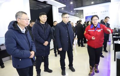 江門(mén)市政企代表團(tuán)一行蒞臨寶泰隆考察調(diào)研